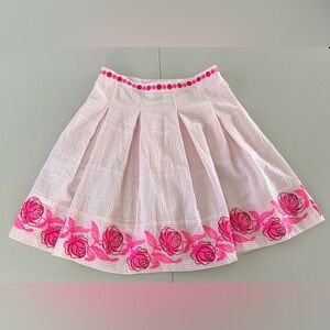 Vineyard Vines for Kentucky Derby | seersucker pleated roses skirt. Size: 8
